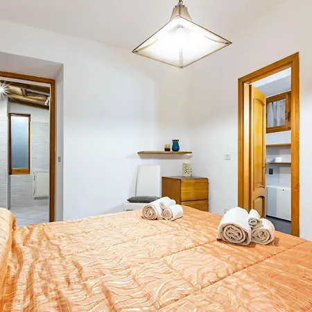 Daire Scalette- Historic Apartment!